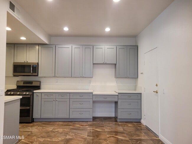 510 Sonata Way in Simi Valley, CA - Building Photo - Building Photo