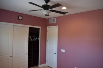 2270 Valentano Dr in Pleasanton, CA - Foto de edificio - Building Photo
