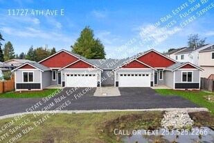 11727 4th Ave E in Tacoma, WA - Building Photo