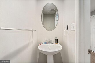 205 Dalton Dr in Swedesboro, NJ - Building Photo - Building Photo