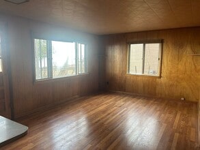 1394 N Huron Rd in Tawas City, MI - Building Photo - Building Photo