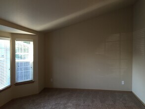 17727 1st Ave Ct E in Spanaway, WA - Building Photo - Building Photo