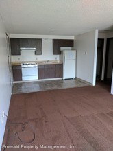 188 Pioneer Pkwy W in Springfield, OR - Building Photo - Building Photo
