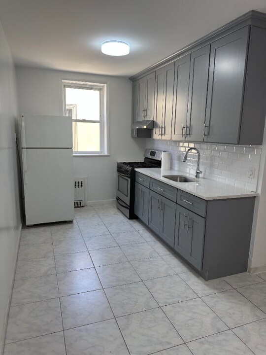 1242 74th St in Brooklyn, NY - Building Photo