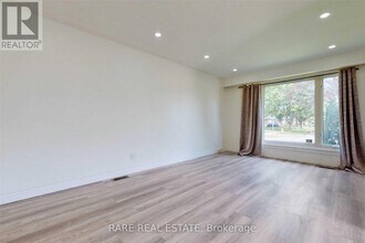 346 Conant St in Oshawa, ON - Building Photo - Building Photo