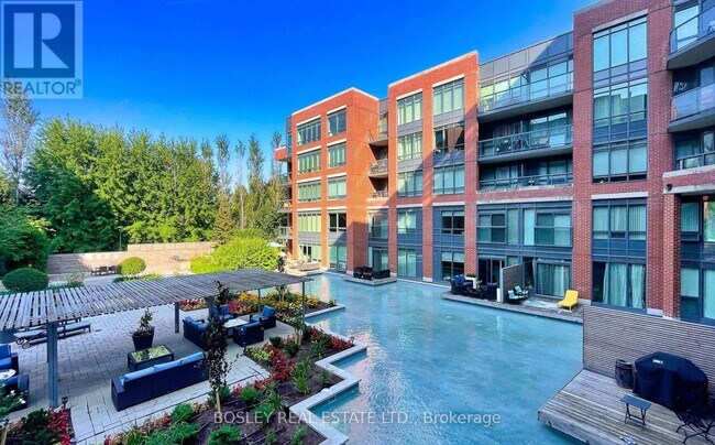 property at 204-7608 Yonge St