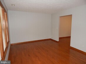 43974 White Cedar Ln in California, MD - Foto de edificio - Building Photo