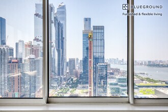 560 W 43rd St in New York, NY - Building Photo - Building Photo