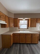 832 Chinook Ave in Akron, OH - Building Photo - Building Photo