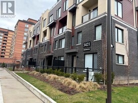 3421 Ridgeway Dr in Mississauga, ON - Building Photo