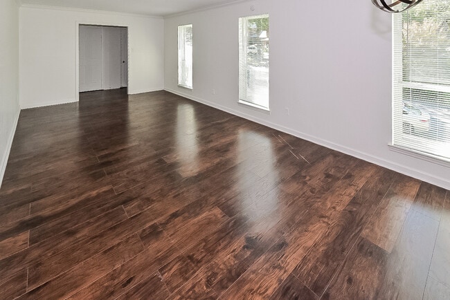 1401 Jennifer Dr in Little Rock, AR - Building Photo - Building Photo