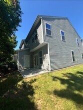 102 Harvest Oaks Ln in Durham, NC - Building Photo - Building Photo