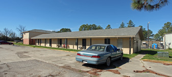 Acadian Village Apartamentos