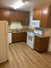 1970 Willowbrook Dr in Merced, CA - Building Photo - Building Photo