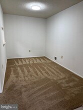16 Chamberlin Ct in Trenton, NJ - Building Photo - Building Photo
