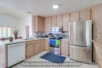 6730 Bullock Dr in San Diego, CA - Building Photo - Building Photo