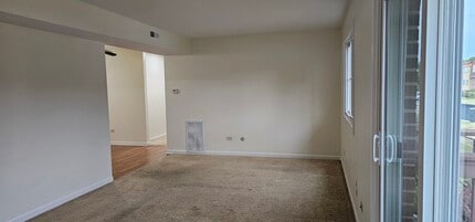 833 Village Quarter Rd in West Dundee, IL - Building Photo - Building Photo