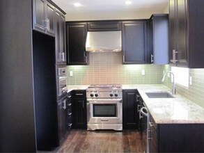 1056 Pearl St in San Diego, CA - Building Photo - Building Photo