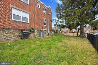 519 Acorn St in Philadelphia, PA - Building Photo - Building Photo