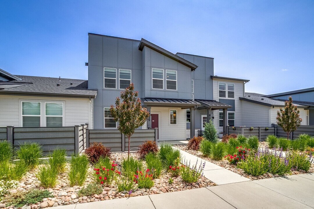 19029 E 64th Pl in Denver, CO - Building Photo