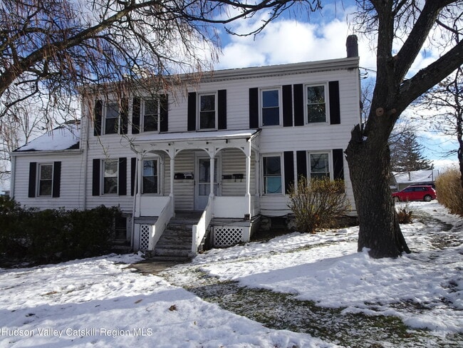 property at 921-923-923 Columbia St