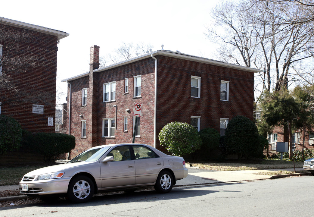 3718 N 7th St in Arlington, VA - Building Photo