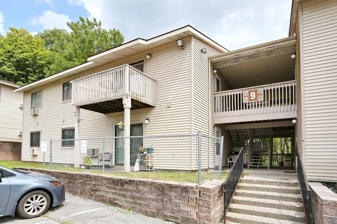 366 Concord Ln in Middletown, NY - Building Photo