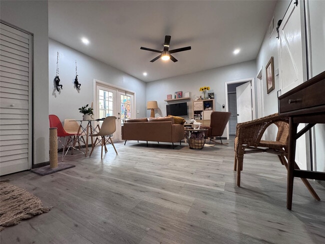 1417 Avon Ln in North Lauderdale, FL - Building Photo - Building Photo