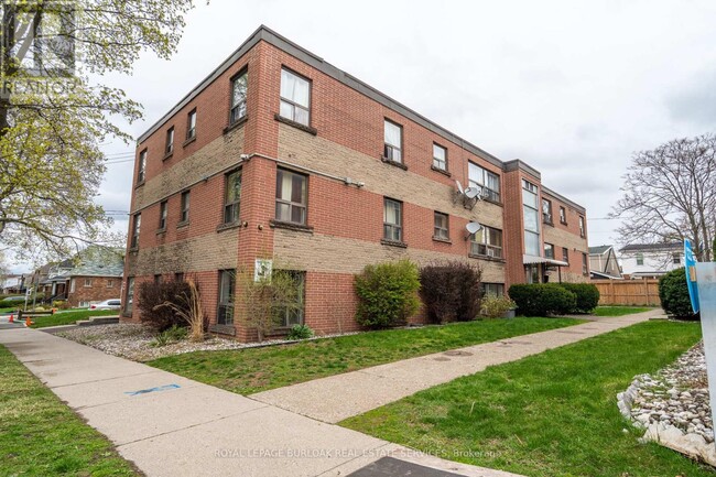 property at 165-165 Park Row S
