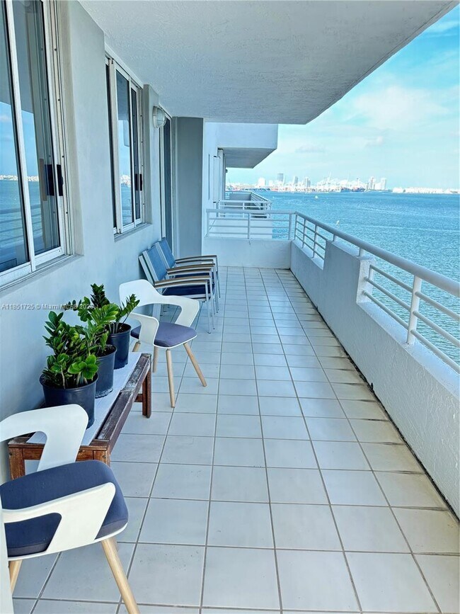 property at 1402 Brickell Bay Dr