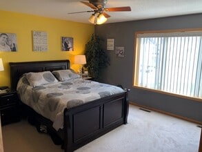 2156 Willow Trail in North Mankato, MN - Foto de edificio - Building Photo