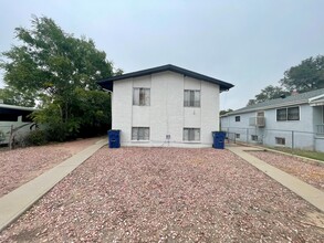 1111 W Arroyo Ave in Pueblo, CO - Foto de edificio - Building Photo