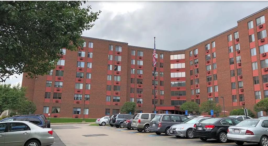 27 Mt Vernon St in Worcester, MA - Building Photo