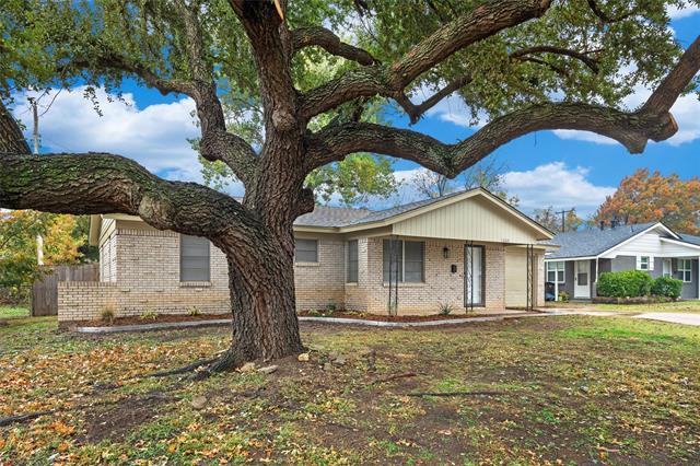 1304 E Anthony St in Fort Worth, TX - Foto de edificio - Building Photo