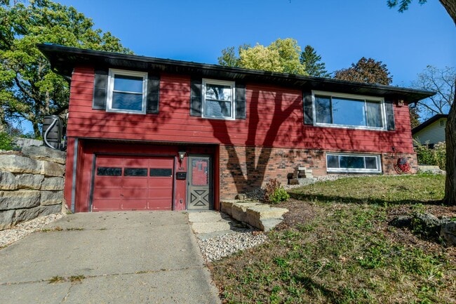 property at 638 S Segoe Rd