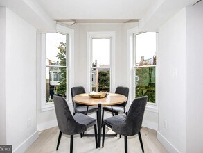 2556 University Pl NW in Washington, DC - Building Photo - Building Photo