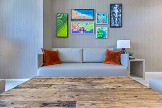 4011 S Ocean Dr in Hollywood, FL - Building Photo - Building Photo