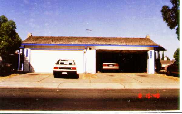 9502 Kelley Dr in Stockton, CA - Building Photo