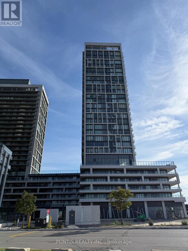 8960 Jane St in Vaughan, ON - Building Photo - Building Photo