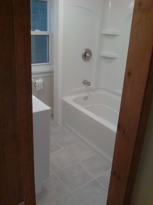 192 Park St, Unit 1 in Burlington, VT - Foto de edificio - Building Photo