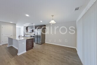 102 Ebenezer Blf Wy in Springfield, GA - Foto de edificio - Building Photo