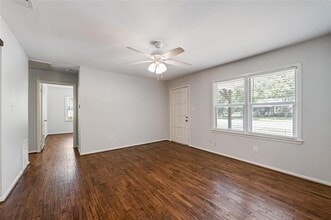 535 Lee St in Cedar Hill, TX - Building Photo - Building Photo