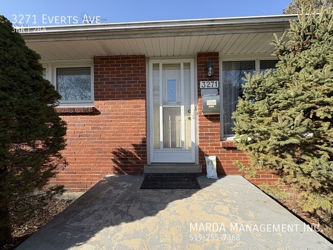 3271 Everts Ave in Windsor, ON - Building Photo - Building Photo