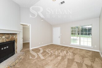 105 Woodridge Dr in Stockbridge, GA - Building Photo - Building Photo