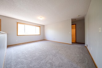 1254 Willow Trail in Farmington, MN - Building Photo - Building Photo