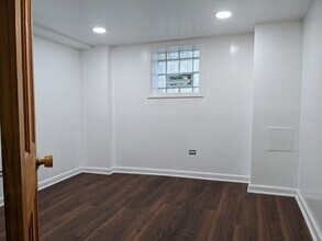 5719 W Giddings St in Chicago, IL - Building Photo - Building Photo