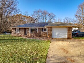 4635 Fountain Ct in Dalzell, SC - Building Photo - Building Photo