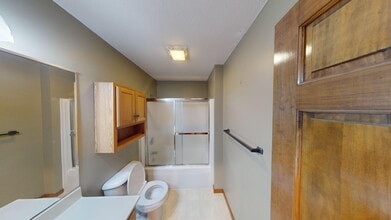3209 Sequoia Dr in Springfield, IL - Building Photo - Building Photo