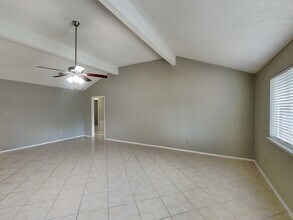 19506 Franz Rd in Houston, TX - Foto de edificio - Building Photo