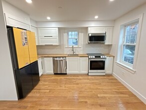 36 Shepard St, Unit #1 in Boston, MA - Building Photo - Building Photo